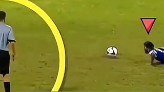 Penalti Legendaris Di Sepak Bola ????