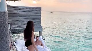 Morning suntise with my girlfriend ang kiss make me enjoy