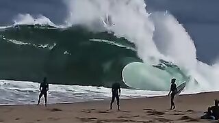 Dangerous Shorebreak Vs Tourist! #surf #beach #waves