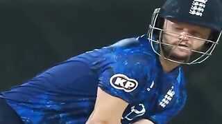 Ben Ducktt out what a bowling by Sri Lanka