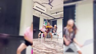 Indian Girl Vidya Choudhary Dance