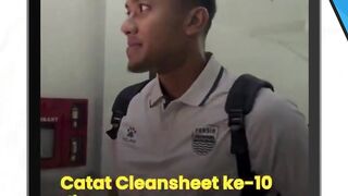 Kiper Persib Bandung