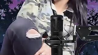 A Beautiful Women make funny Speech