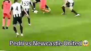Pedri vs Newcastle United