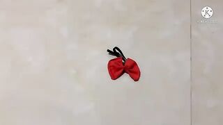 Make a bow for a kitten