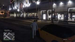 Grand Theft Auto V Michael attacked the shop