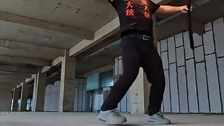 I tested a sword that ignites when drawn! It