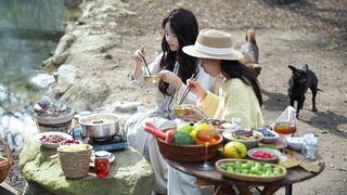 Wild Food in the Mountains | After enjoying this hot pot meal, autumn is truly over.