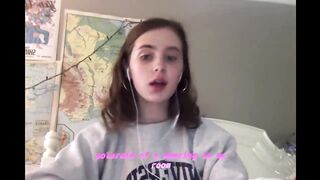 Clairo pretty girl
