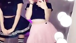 Hipsway dance cute twin girls