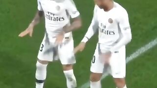 Neymar dancing