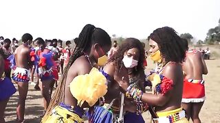 African maidens AmaZulu and eSwatini dance togethe