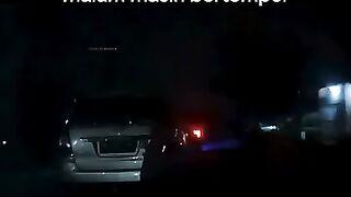 Bertempur sampai tengah malam