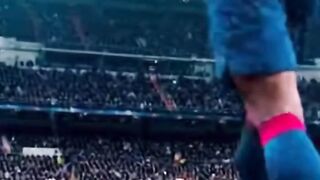 Barcelona's giant player ???? A global trend that's setting La Liga on fire #اللاعب_العملاق
