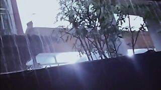 Rain that reveals the contents of the heart