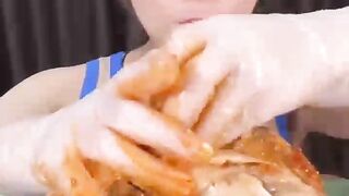 Mukbang goat head part 1