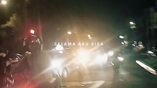 Tertatih dalam kegelapan malam