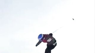 Skier lands 1080-degree spin after losing ski mid-air