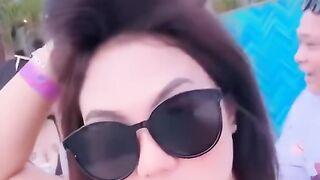 Cinta kita seperti lukisan yang tiada duanya, indah dan tak tergantikan.