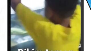 ga gigit kok bang, cuman nelen aja