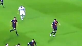 Ozil playing with barca dogs