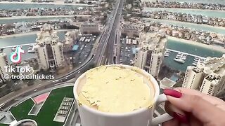 Dubai lovers