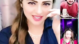 yeah Maruti Pritb vai raat ko room per a Jana so beautiful girls live show