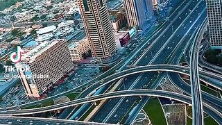 Dubai lovers