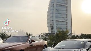 Dubai lovers