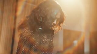 Olivia Dean - Man I Need (Live) - Spotify Live Room(720P_HD).mp4