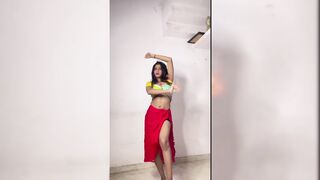 Indian Girl Chahat Sheikh Dance