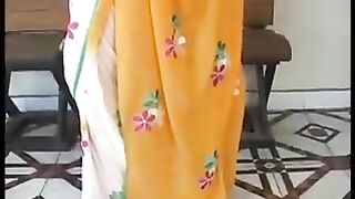 Bhabi dress change