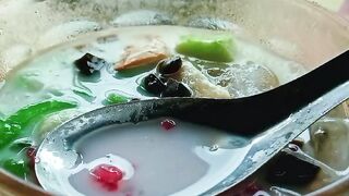 Ada rahasia di halaman yang belum kau buka