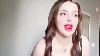 تفاصيل أحب مشاركتها
