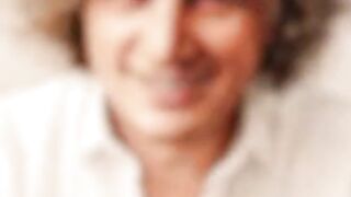 Він умів говорити просто про складне ❤️ Жартувати — так, що ставало легше.