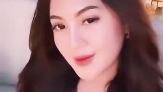 Jiwa yang rapuh, tersimpan dalam senyap yang dalam.
