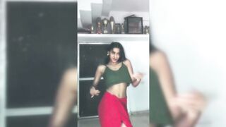 Indian Girl Chahat Sheikh Dance