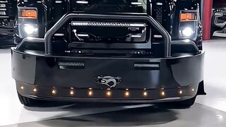 Camion Ford F-650 noir