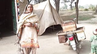People in village and their life// making gur from sugarcane.