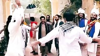 IMRAN ASHRAF AND MOMIN SAQIB DANCE ON DHOOL