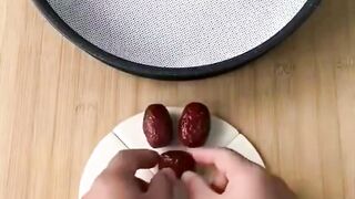 Kue Diukir Pakai Tangan! Hasilnya Bikin Lupa Ini Buatan Dapur