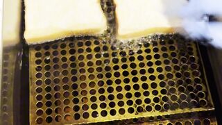 Cheap and delicious fried sandwiches! A must-try for whipped cream lovers!