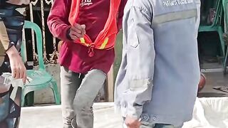 Sebelum kerja nyawer dulu lahhh