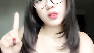 Siang ini aku temenin ya