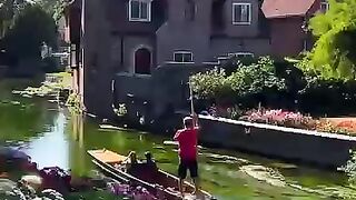 Drift through Canterbury‘s historic charm