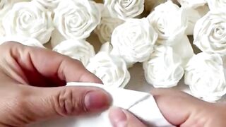 Bathroom Tissue Transformed into Beautiful Jasmine Flowers! Who Would Have Thought?