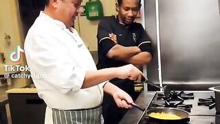 92e0d02ea492c32da12ac037fb9c1eb3.mp4