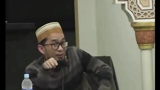 Ustadz adalah golongan pertama yang di Hisab