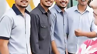 Mujhe college ke larkon ne cheera hae