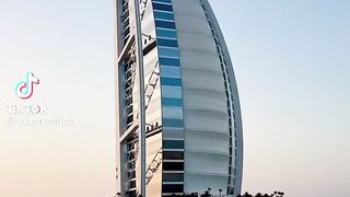 Dubai lovers